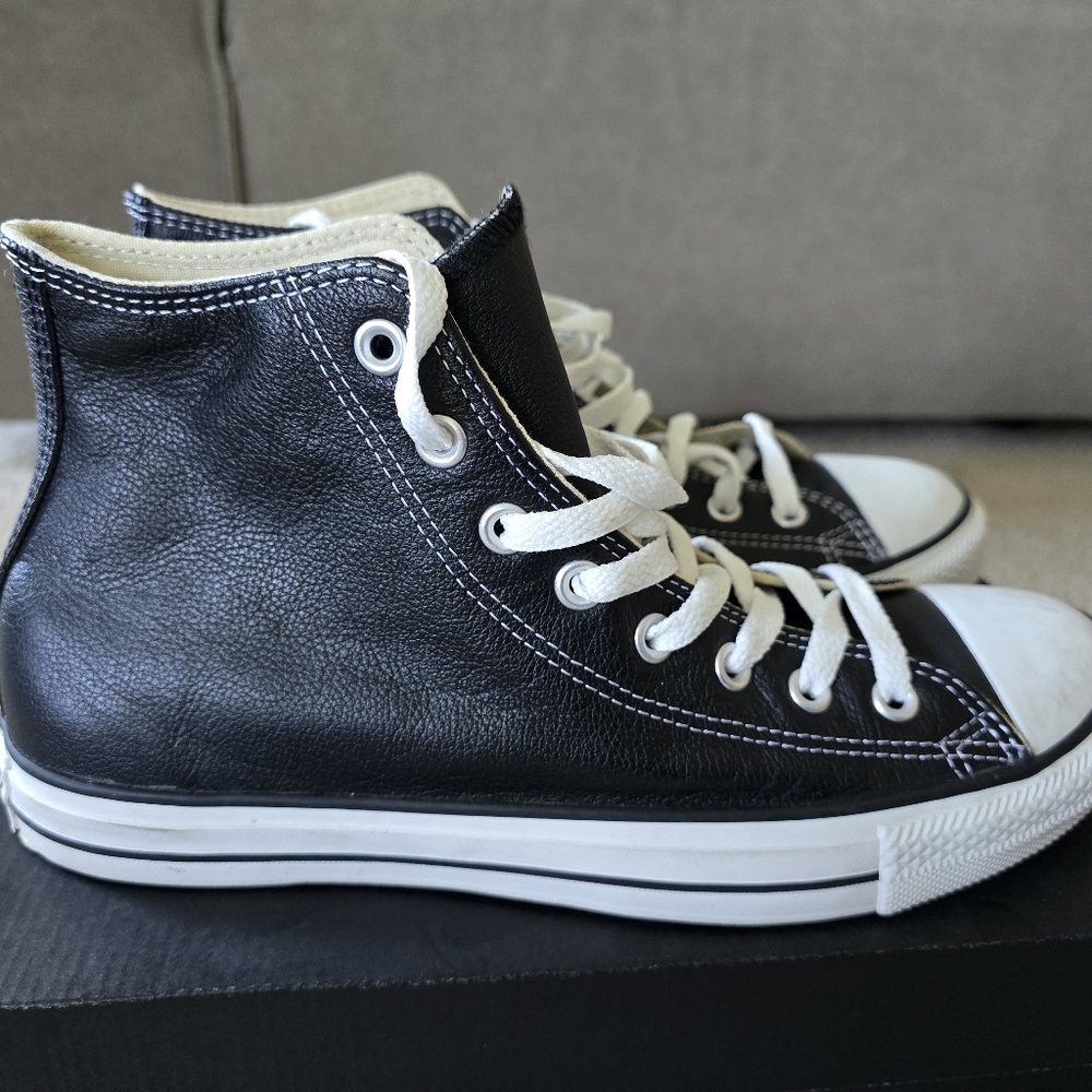 Converse - Chuck Taylor All Star Hi Leather - Black Leather - Mens 9.5